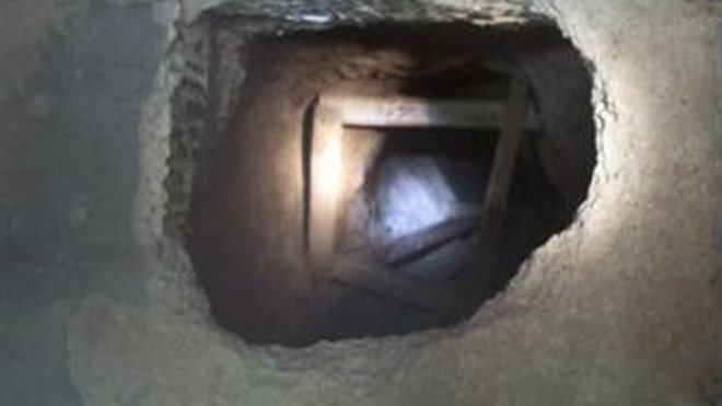 drugtunnel2011.jpg