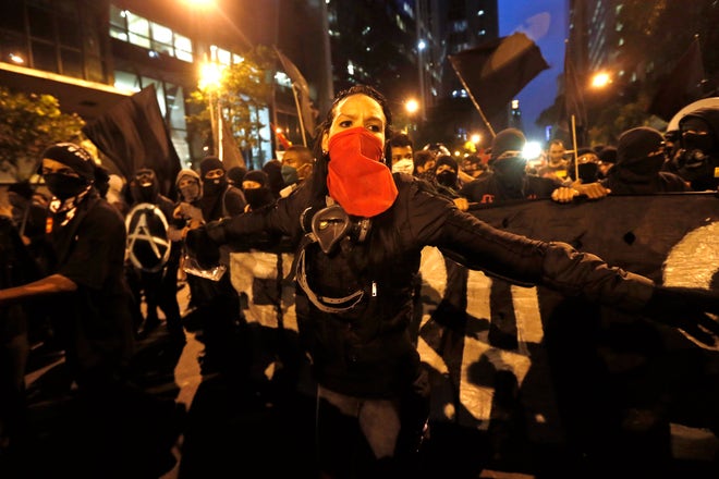 http://a57.foxnews.com/global.fncstatic.com/static/managed/img/fn-latino/news/660/440/brazil%20protesters.jpg?ve=1