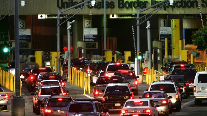 border crossing mexico 4.jpg