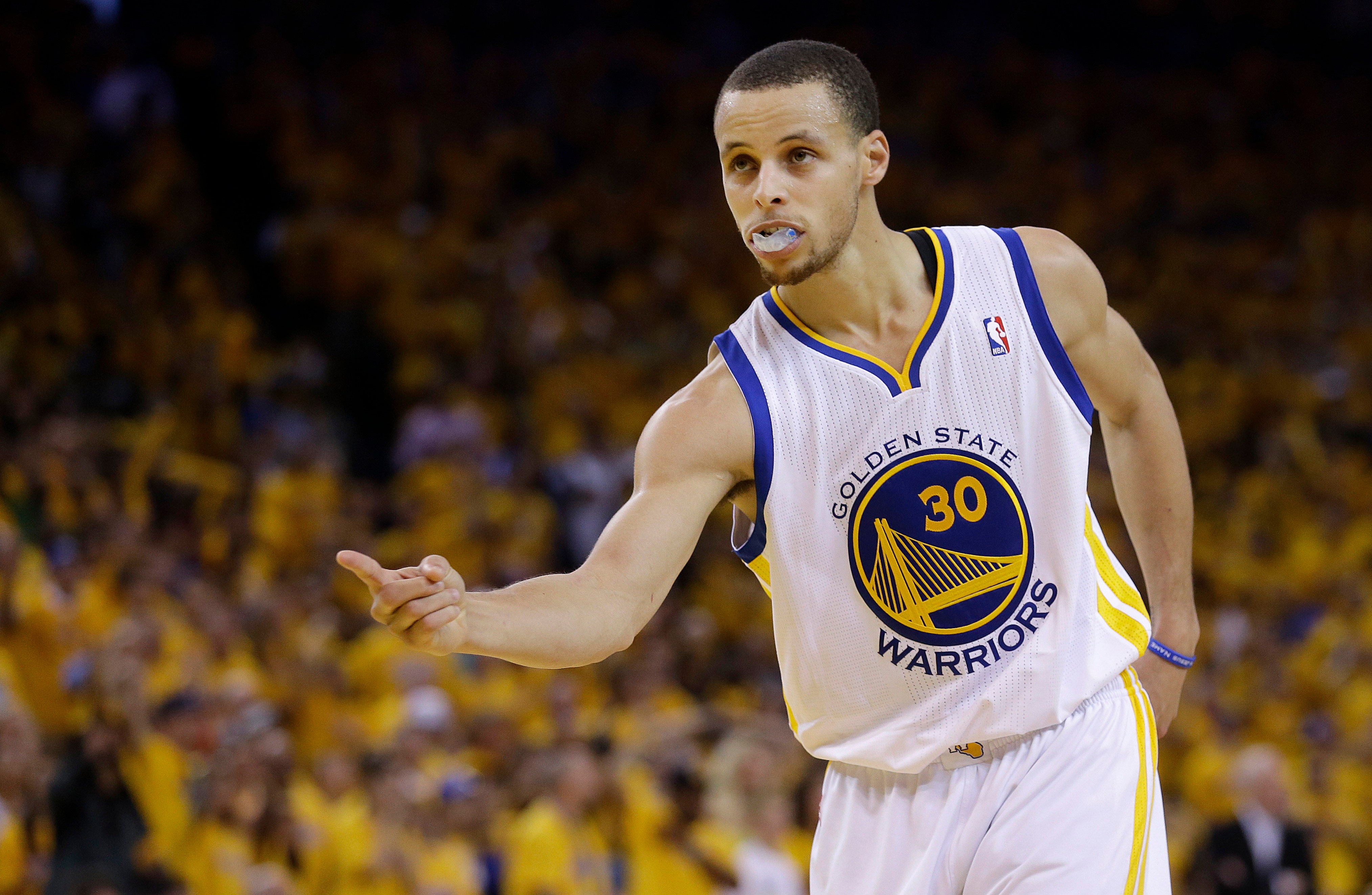 Stephen Curry scores 22 points as Warriors beat Spurs 9787 in 