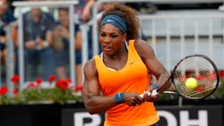  Top-ranked Serena Williams extended her winning streak to a career-best  matches and reached the Italian Open semifinals by beating Carla Suarez Navarro -, - Friday.