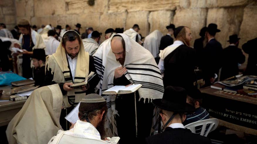 Weary From War Israelis Greet Jewish New Year With Unease About The