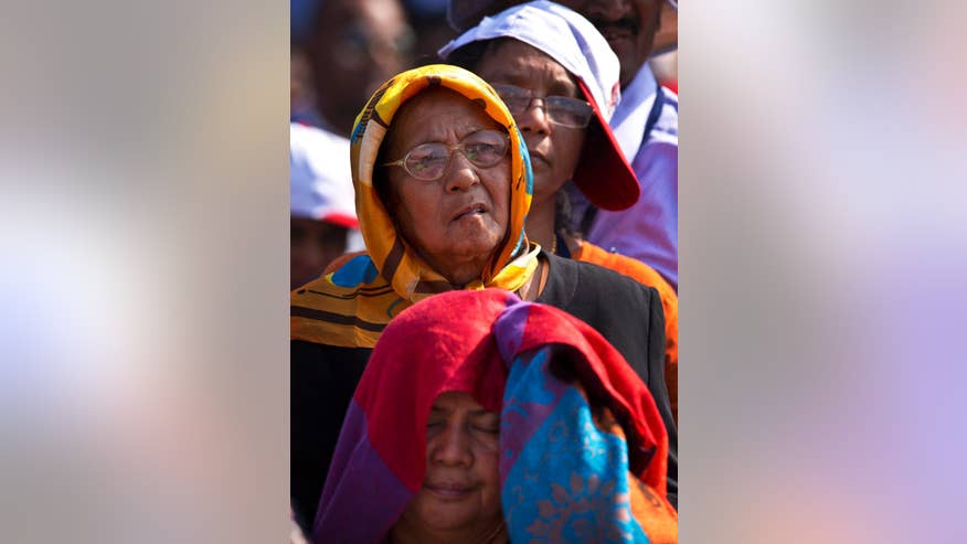 Sri Lanka Pope Asia-3.jpg