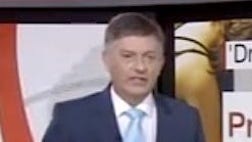 >Seconds before delivering a live news report on Wednesday, BBC News anchor Simon McCoy accidentally picked up a ream of paper instead of his iPad. 