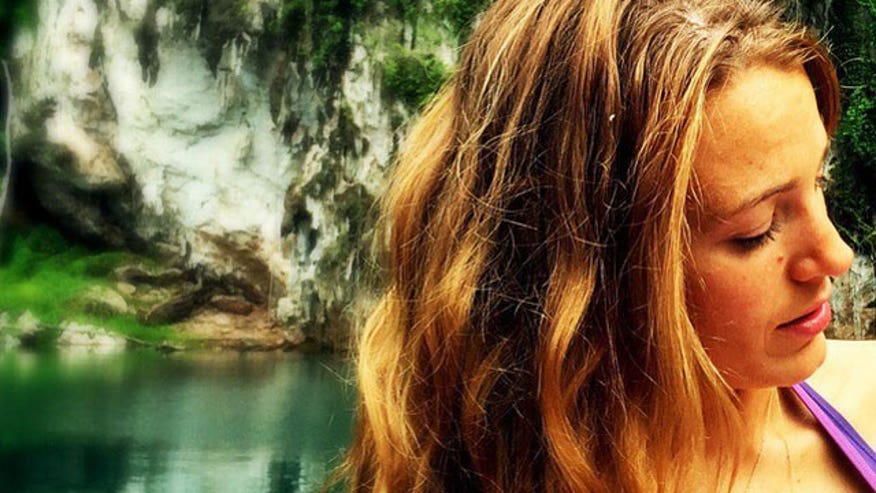 Blake blake_lively_bikini_640