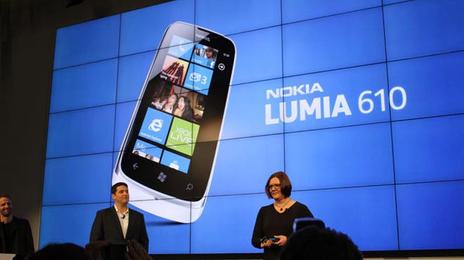 Lumia-810-i