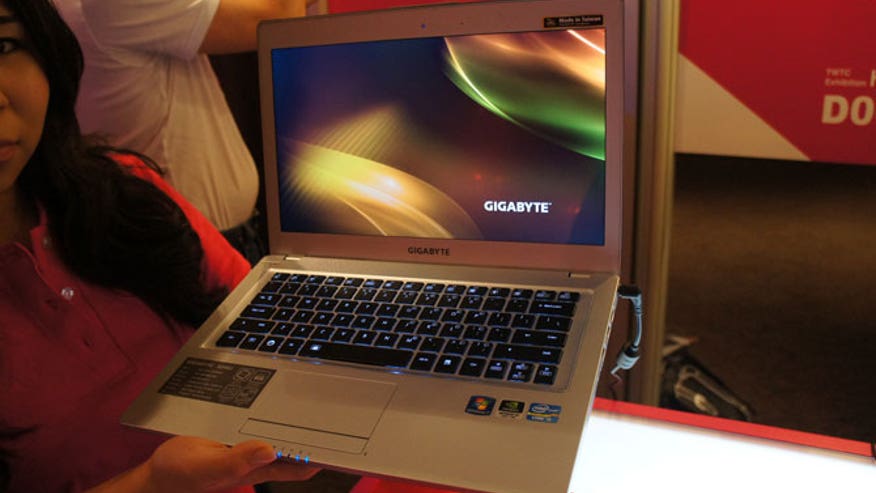 Gigabyte-U2442-i