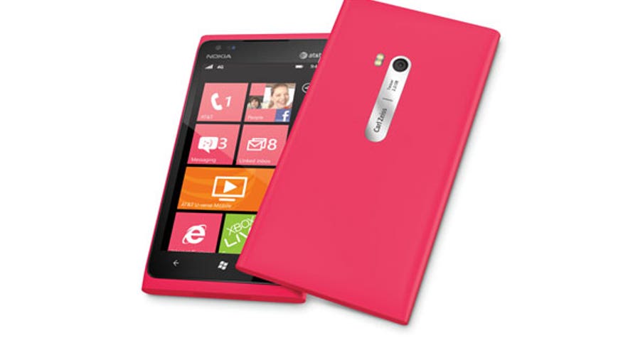 NokiaLumia900_pink01_Page