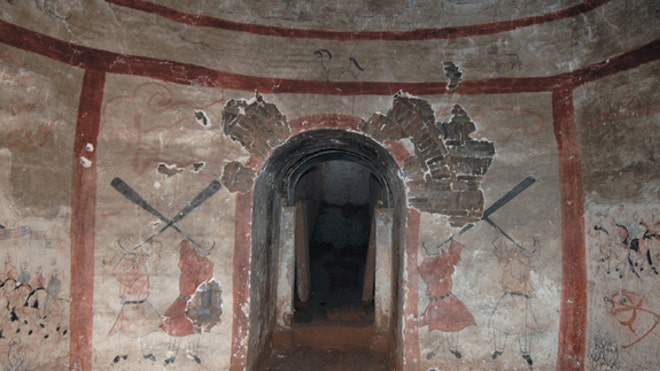 3-mural-tomb-discovery