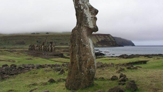 ahu-tongariki-moai-statues
