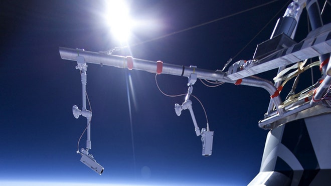 baumgartner-skydiver-stratosphere-jump