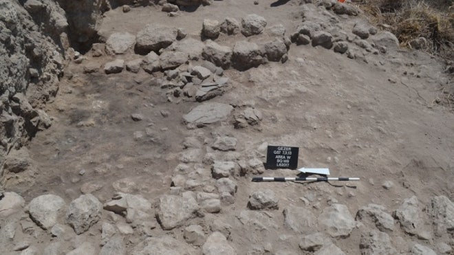 Ancient city discovered beneath Biblical-era ruins in Israel Tel-gezer