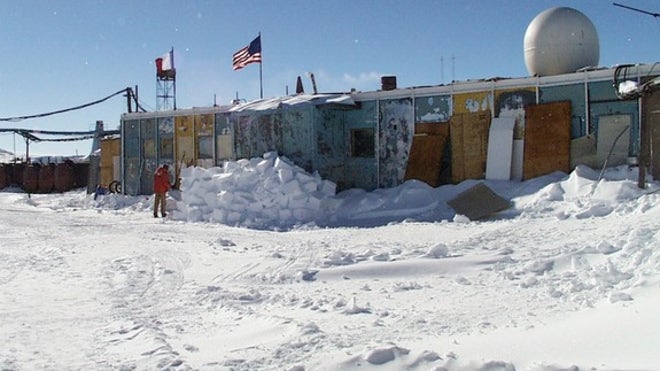 vostok-station-120202-02