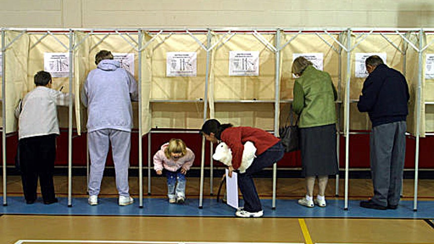 071022-voters-voting-02