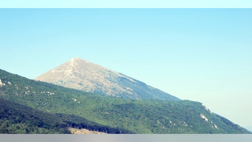 Rtanj_mountain-121112