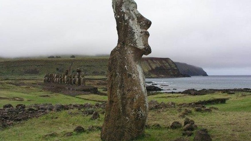 ahu-tongariki-moai-statues