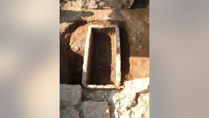 greek-tomb-discovery-1