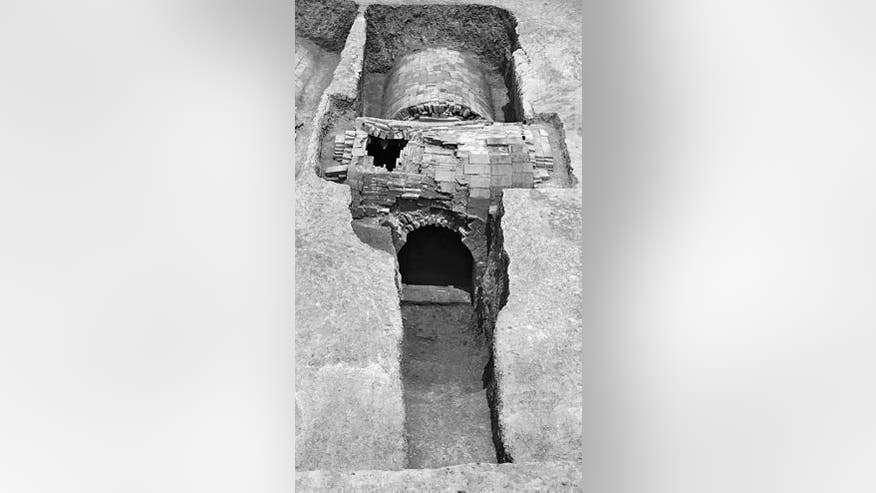 ming-dynasty-tomb-lady-mei