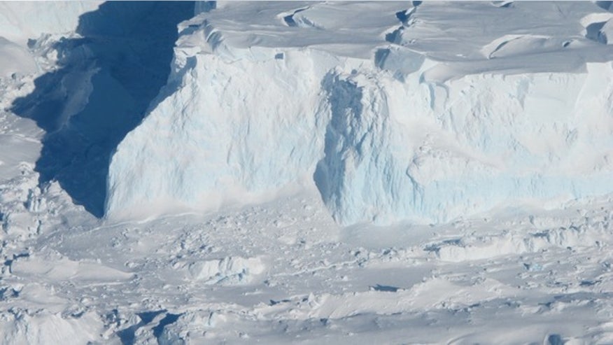 thwaits-antarctica-140609