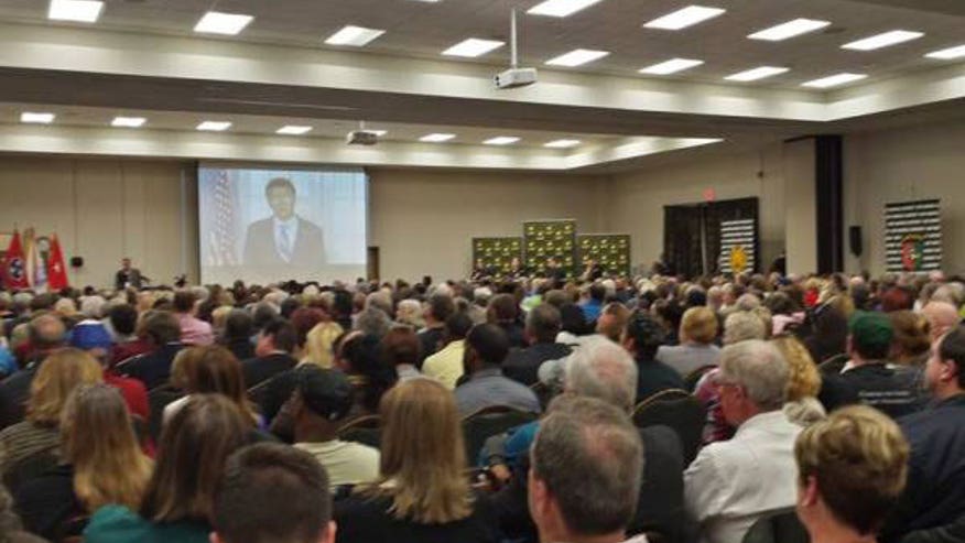 Soldiers and Families Push Back against Army Drawdown at Town Halls38271