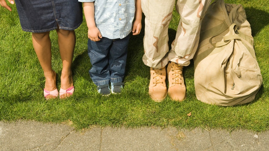 military-family-a7085612cef6e410VgnVCM200000d6c1a8c0____