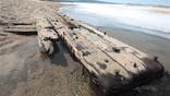 3 friends happen upon shipwreck in Oregon dunes