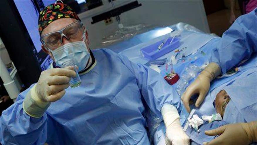 Man volunteers for world's first head transplant