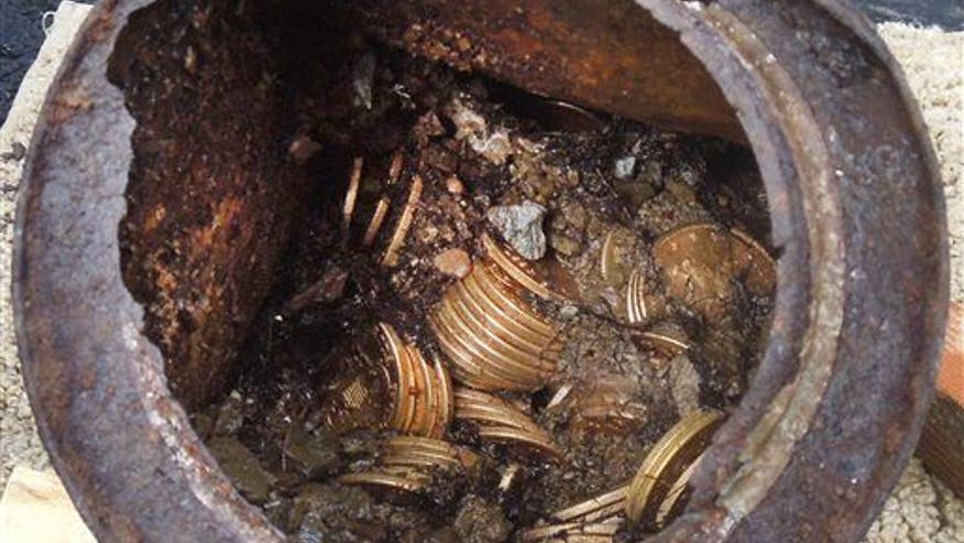 Source of buried California gold: century-old heist?