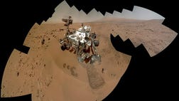 >Future Mars explorers may be able to get all the water they need out of the red dirt beneath their boots, a new study suggests.