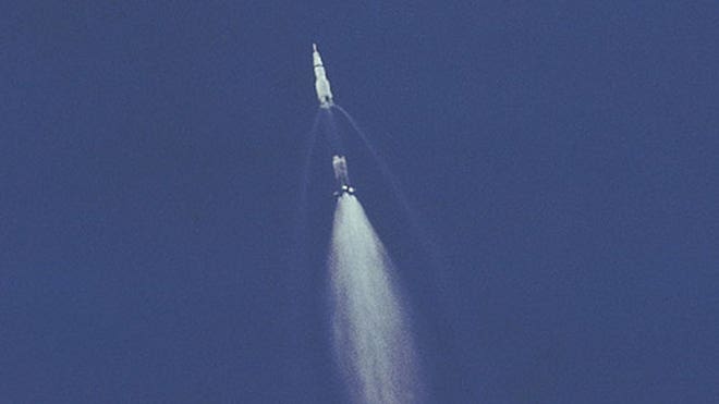 apollo-11-moon-rocket-engines-amazon-ceo