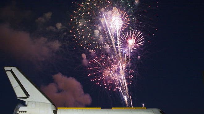 atlantis-arrival-fireworks