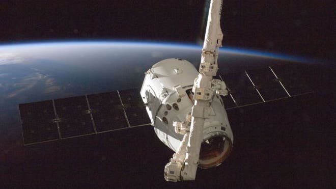 dragon-capsule-grapple-iss
