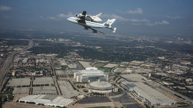 endeavour-astrodome-reliant-stadium
