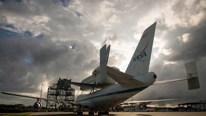 endeavour-la-landing
