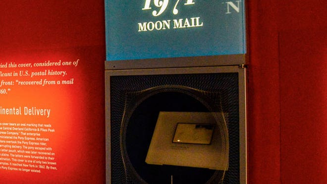 moonmail_spacestamps02