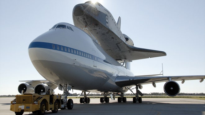 space-shuttle-endeavour-ferry-flight
