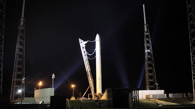spacex-falcon-9-rocket-pad-night-1