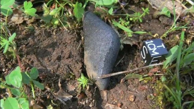 sutters-mill-meteorite-fragment-dehass