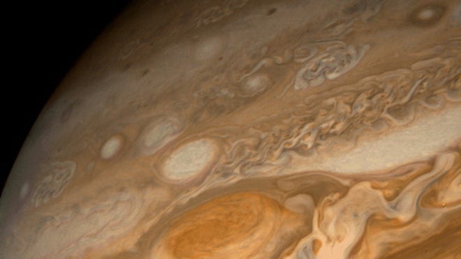 voyager-jupiter-great-red-spot