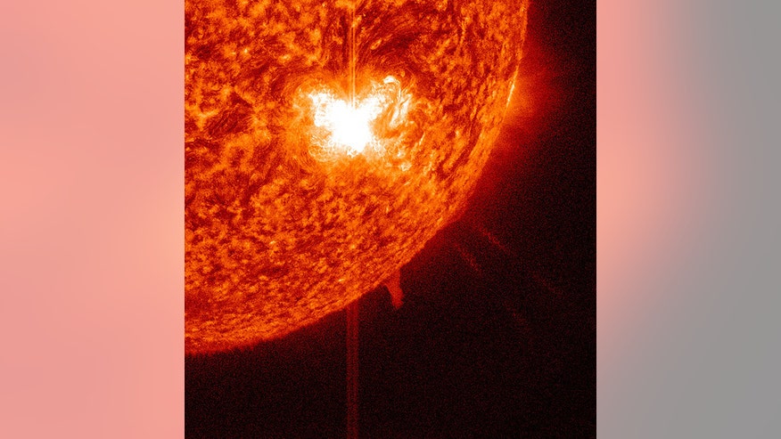 m-6-1-solar-flare-closeup
