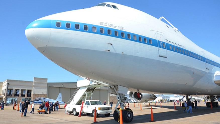 nasa-905-houston-landing
