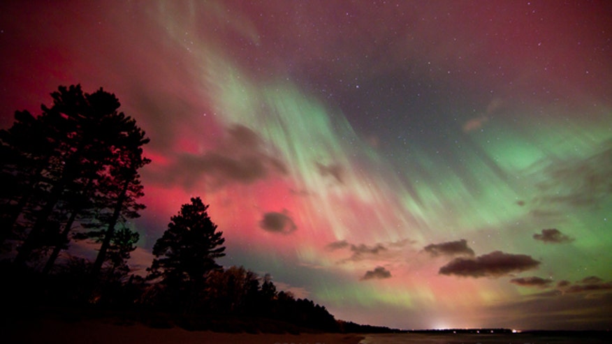 northern-lights-aurora-october-24-2011-shawn-malone-3