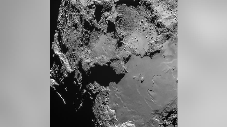 rosetta-close-flyby-comet-67p-feb-14-2015