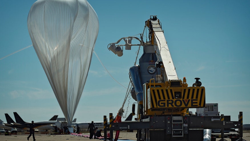supersonic-skydiver-baumgartner-balloon
