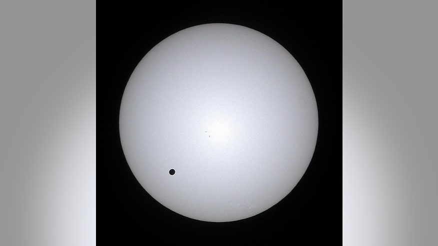 venus-transit-2004-joson-images-sun