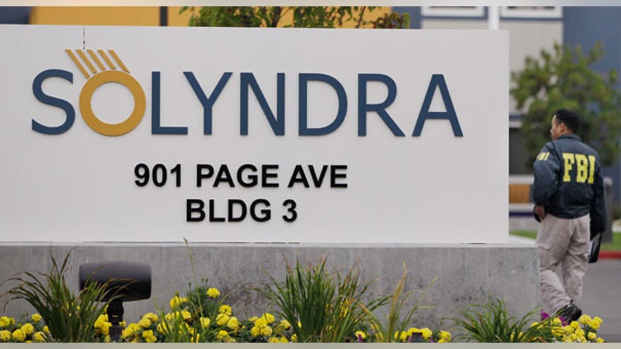111007_solyndra_fundraise_ap_605-c65499313ecfc410VgnVCM100000d7c1a8c0____