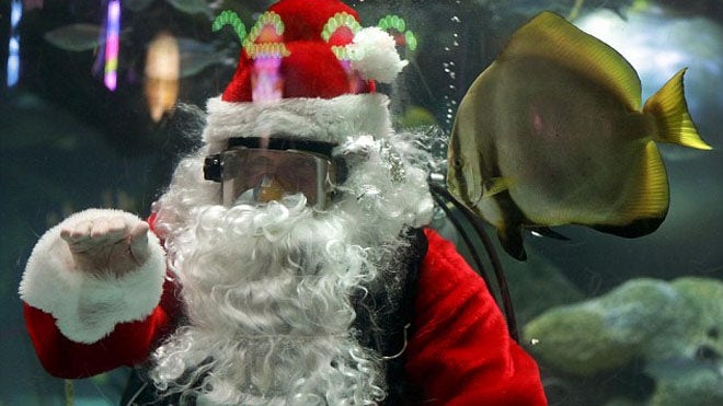 underwater_santa3.jpg