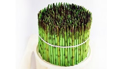 Sometimes looks can be deceiving. We'd all love our asparagus to taste like chocolate cake, right? nbspWell, now you can have your veggies and cake, too. Here is a list of  fabulous cakes that look just like other, healthier meals. (Take a closer look. You won't believe these are really cakes.) nbspSo if you're going to cheat yourself and binge on cake, try these. Those around you will have no idea your calorie intake has skyrocketed. Happy snacking.nbsp