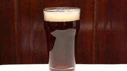 >Discover the differences between IPA, Pilsner, pint, wheat, and tulip beer glasses, and which beers to pour with each.