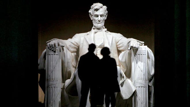 0124-DYEMMA-Lincoln-Memorial_full_600.jpg